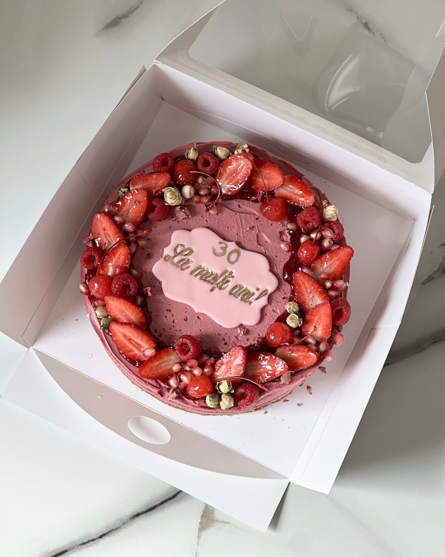 Tort Vegan zmeură (cremă fără zahăr)