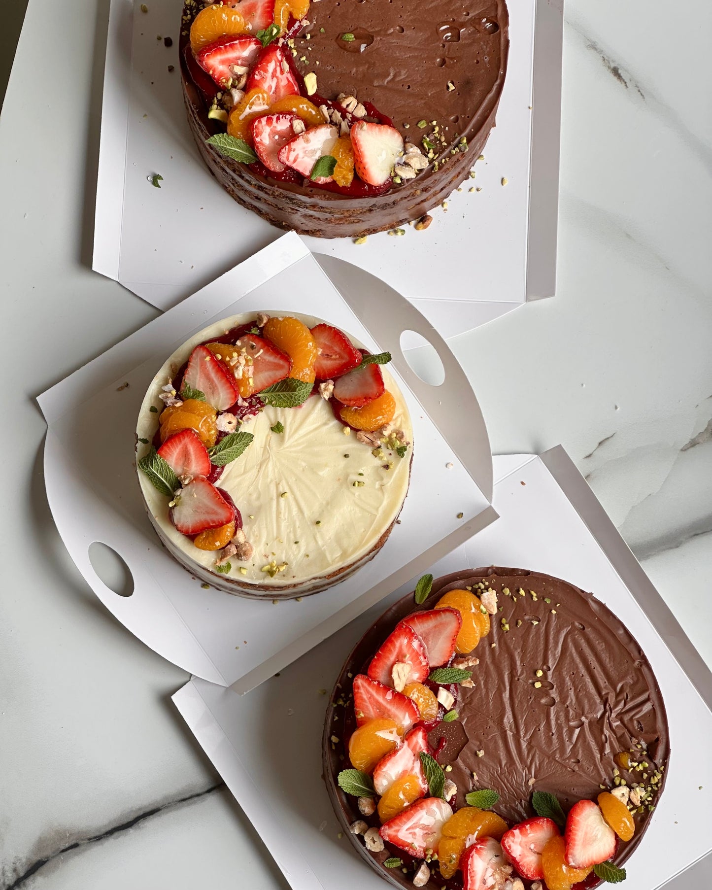 Tort vegan Carrot Cake portocală & zmeură