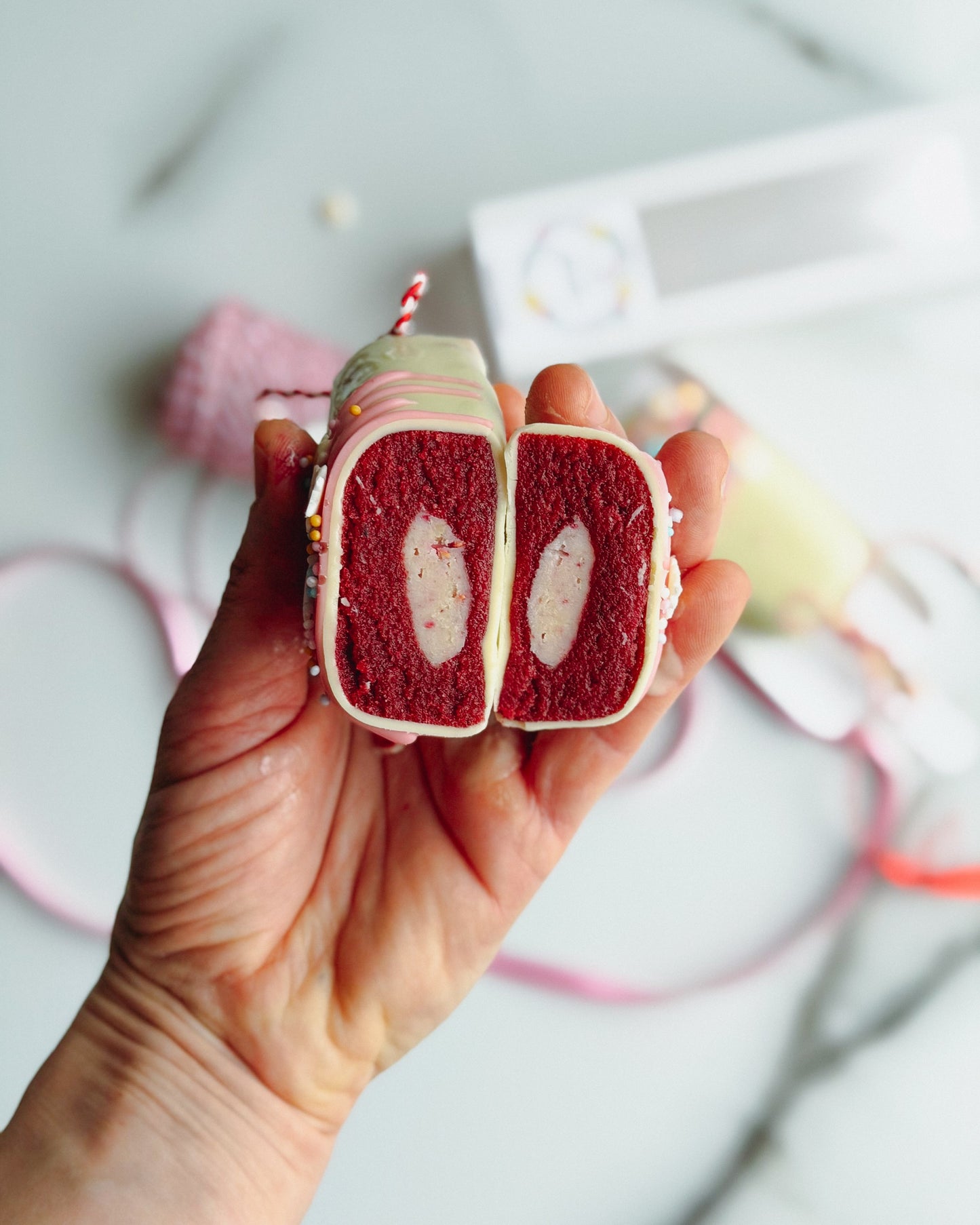 Cakesicle Red Velvet cu zmeură | Ediția de Mărțișor