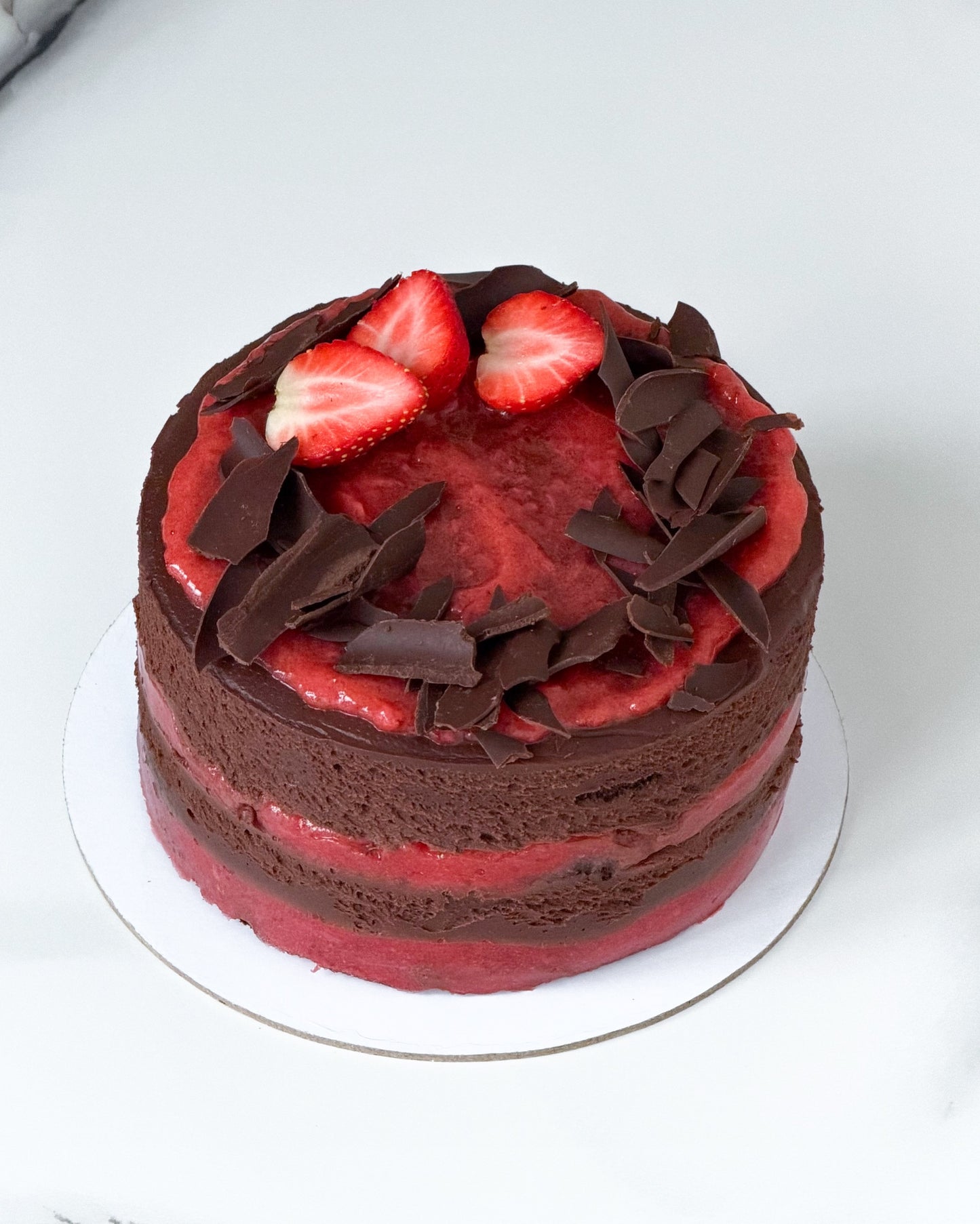 Tort vegan Brownie & Căpșuni
