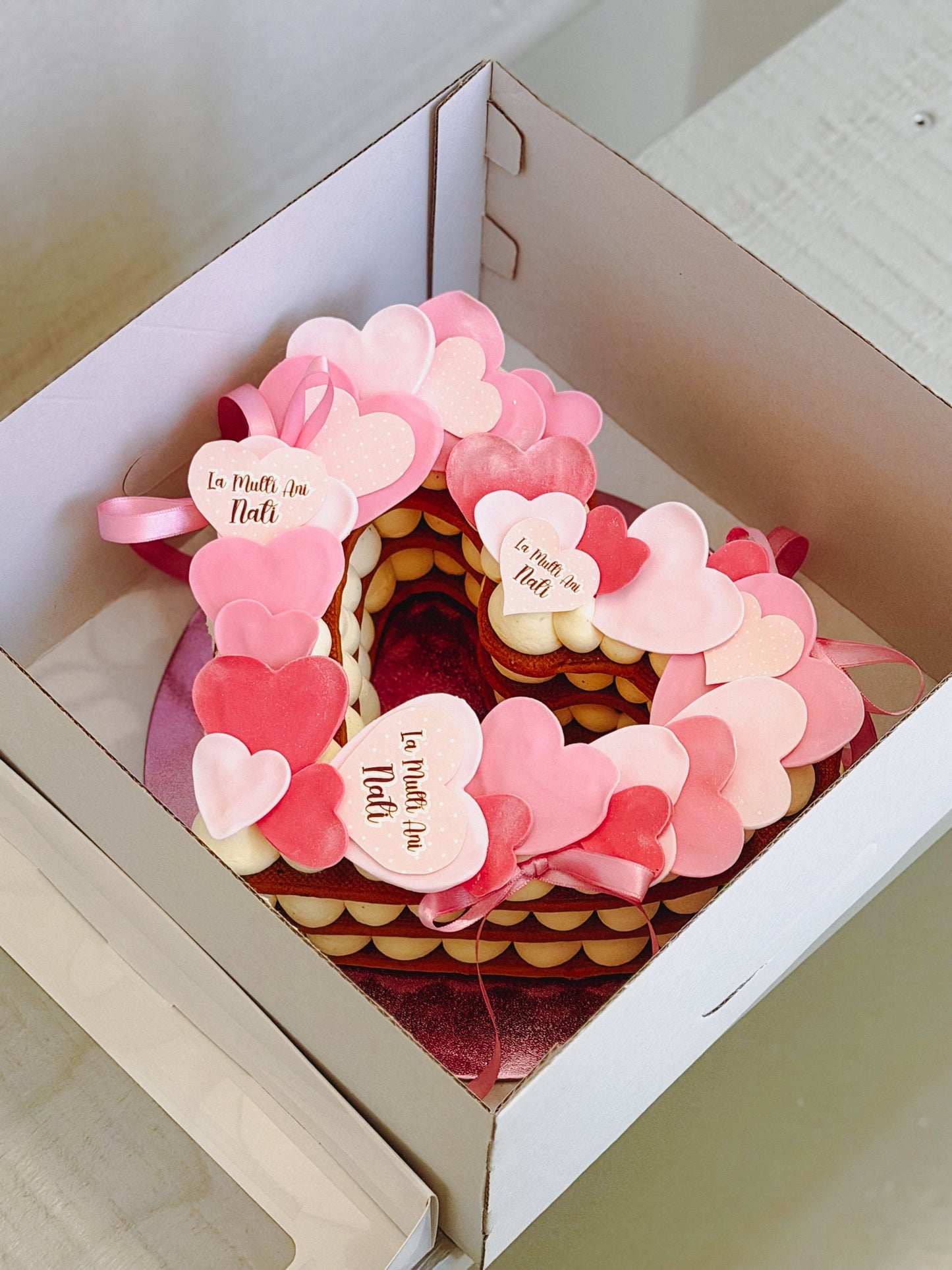 Tort LOVE STORY din foi cu miere
